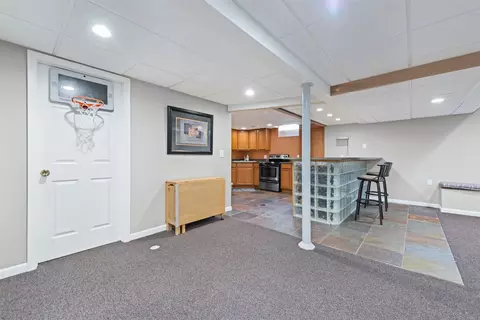 Entry Way - 20470 Gloria, Macomb, MI 48044 photo 2 of 2