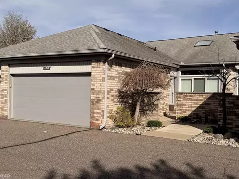 14715 Holly Ct #62, Shelby Township, MI 48315