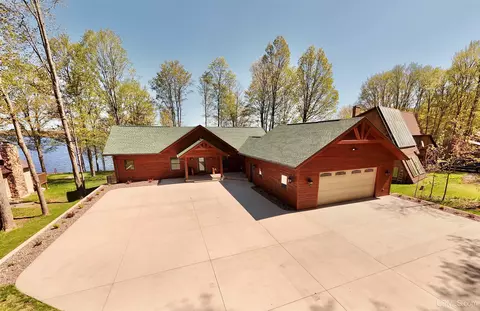 176 Sunset Shrs, Iron River, MI 49935