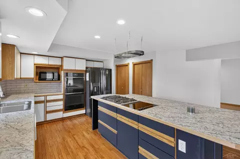 Kitchen - 1636 E Siebert, Midland, MI 48642 photo 2 of 6