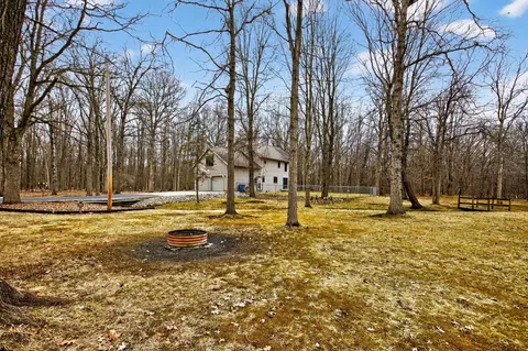 Exterior - 1636 E Siebert, Midland, MI 48642 photo 10 of 11