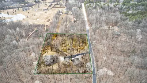 View/Area - 1636 E Siebert, Midland, MI 48642 photo 1 of 6