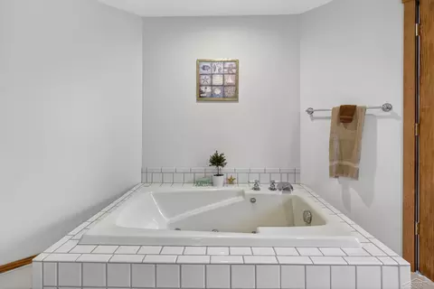 Bath - 1636 E Siebert, Midland, MI 48642 photo 5 of 5