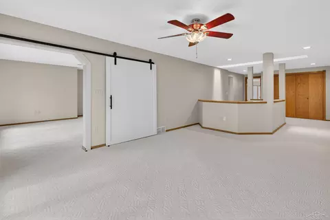 Living - 1636 E Siebert, Midland, MI 48642 photo 6 of 7