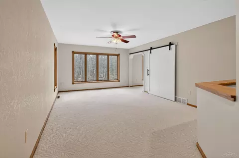 Living - 1636 E Siebert, Midland, MI 48642 photo 4 of 7