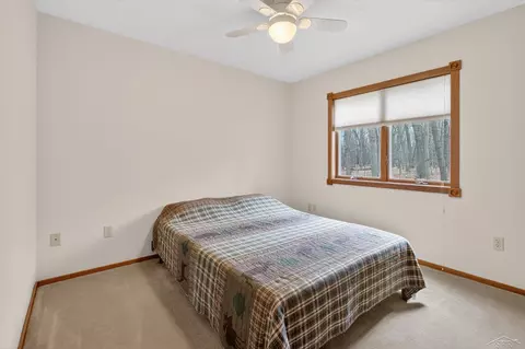 Bedroom - 1636 E Siebert, Midland, MI 48642 photo 3 of 10