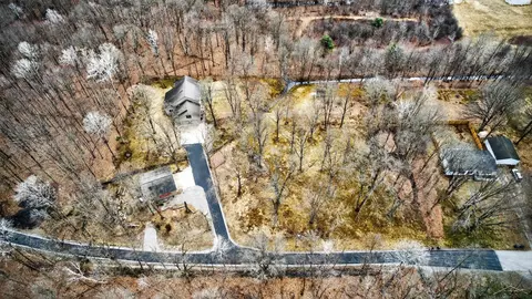View/Area - 1636 E Siebert, Midland, MI 48642 photo 4 of 6