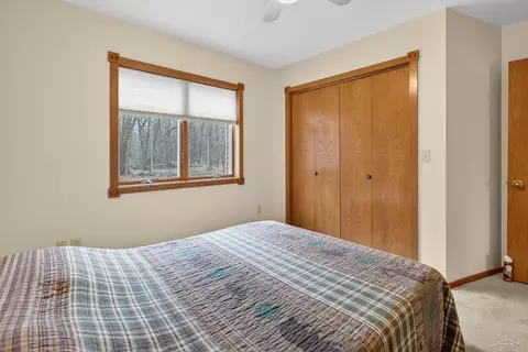 Bedroom - 1636 E Siebert, Midland, MI 48642 photo 4 of 10