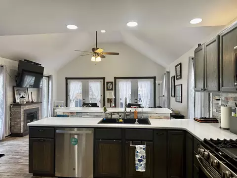 Kitchen - 5311 Pointview, Harrison, MI 48625 photo 2 of 4