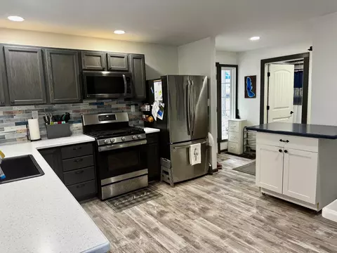 Kitchen - 5311 Pointview, Harrison, MI 48625 photo 3 of 4
