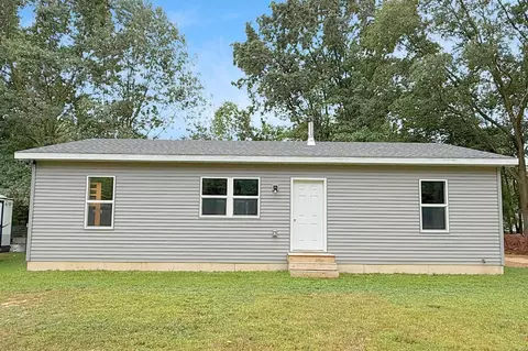 8659 Wood Vw, Lake Station, MI 48632