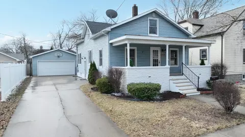 1908 Prairie, Essexville, MI 48732