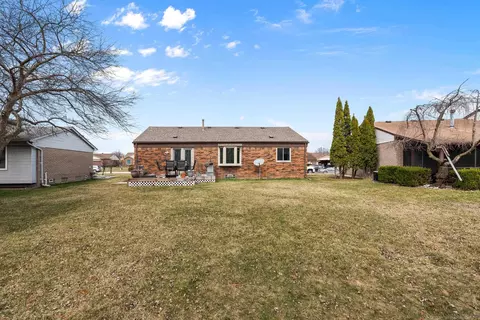 Exterior - 18250 Millstone, Macomb, MI 48044 photo 6 of 9