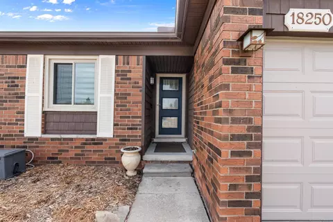 Entry Way - 18250 Millstone, Macomb, MI 48044 photo 1 of 2