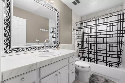 Bath - 18250 Millstone, Macomb, MI 48044 photo 2 of 2