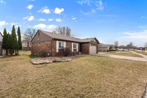 Exterior - 18250 Millstone, Macomb, MI 48044 photo 3 of 9