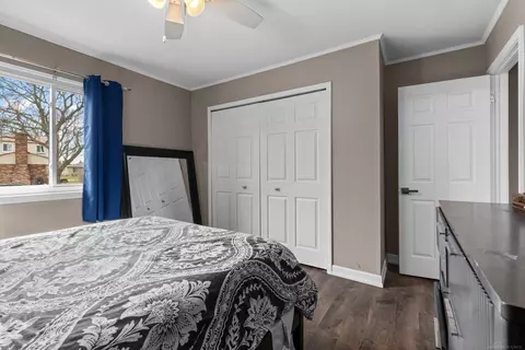 Bedroom - 18250 Millstone, Macomb, MI 48044 photo 2 of 5