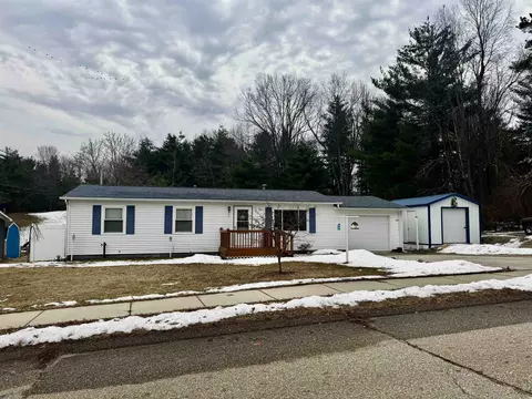 128 Bond, Harrison, MI 48625