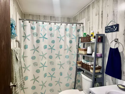 Bath - 128 Bond, Harrison, MI 48625 photo 1 of 2