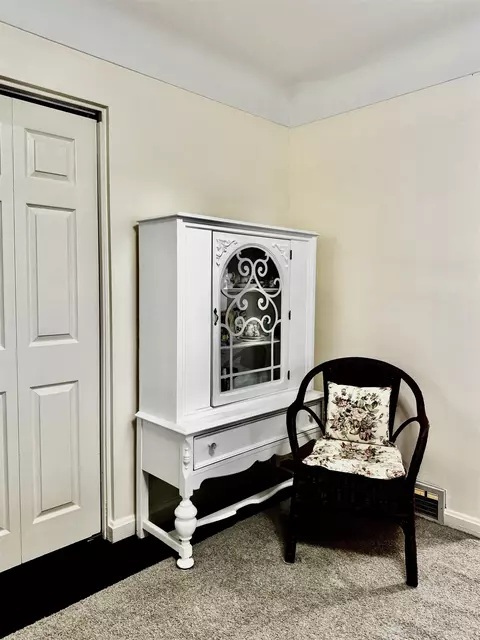 Entry Way - 1361 N State, Gladwin, MI 48624 photo 1 of 3