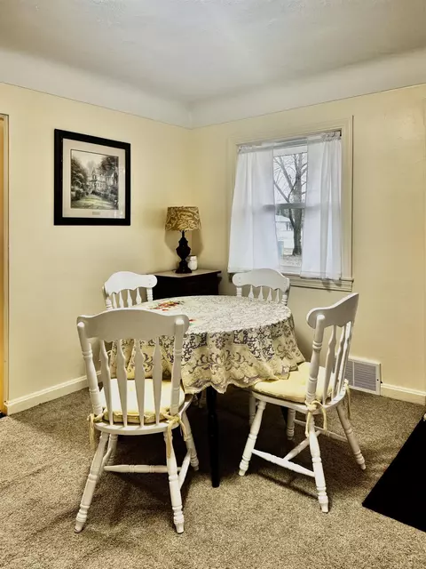 Dining - 1361 N State, Gladwin, MI 48624 photo 1 of 1