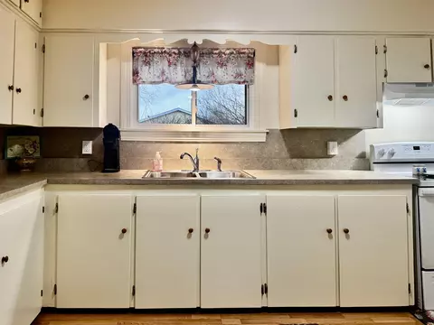 Kitchen - 1361 N State, Gladwin, MI 48624 photo 2 of 5