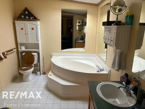 Bath - 134 Apollo, Flushing, MI 48433 photo 2 of 3