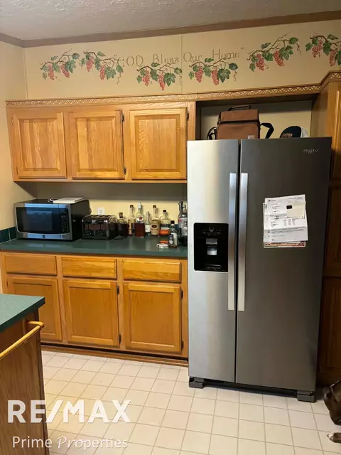 Kitchen - 134 Apollo, Flushing, MI 48433 photo 4 of 4