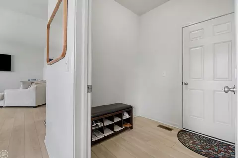 Entry Way - 24731 Arbor, Macomb, MI 48042 photo 2 of 2