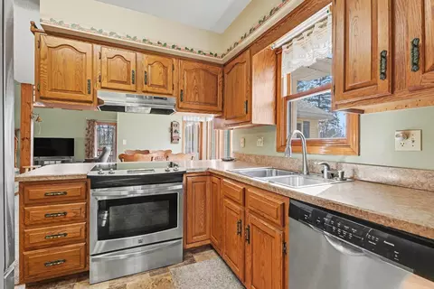 Kitchen - 1728 Linksview, Gladwin, MI 48624 photo 2 of 3