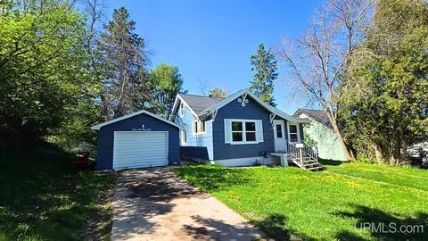 210 Blossom, Iron River, MI 49935