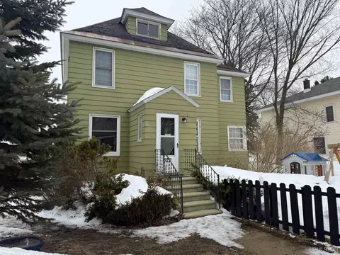 322 W Superior, Munising, MI 49862