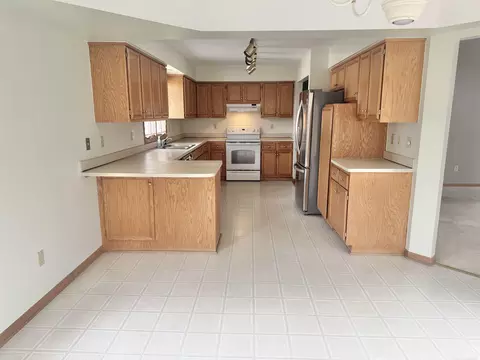 Kitchen - 48401 Valley Forge Dr, Macomb, MI 48044 photo 1 of 5