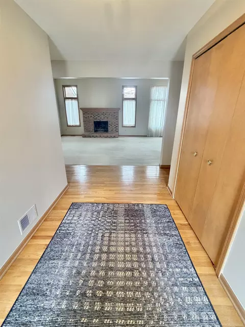 Entry Way - 48401 Valley Forge Dr, Macomb, MI 48044 photo 2 of 3