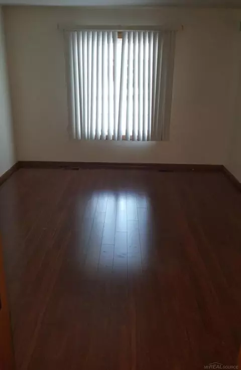Bedroom - 15530 Ashley, Macomb, MI 48044 photo 1 of 2