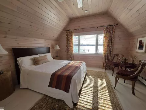 Bedroom - 206 Edgewater, Algonac, MI 48001 photo 5 of 7