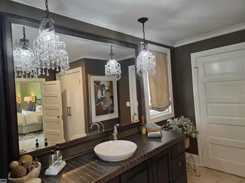 Bath - 206 Edgewater, Algonac, MI 48001 photo 2 of 6