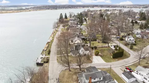View/Area - 206 Edgewater, Algonac, MI 48001 photo 5 of 6
