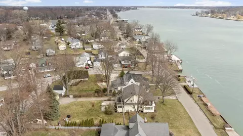 View/Area - 206 Edgewater, Algonac, MI 48001 photo 4 of 6
