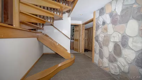 Entry Way - 11608 Bradley, Jerome, MI 49249 photo 4 of 4