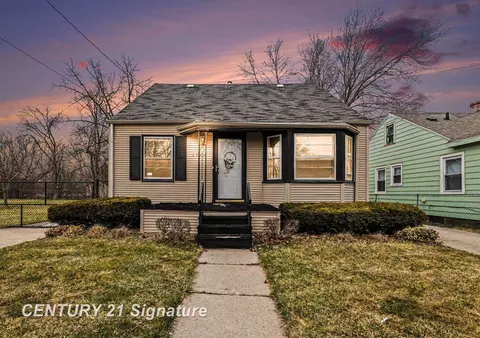 3111 Rust, Saginaw, MI 48601