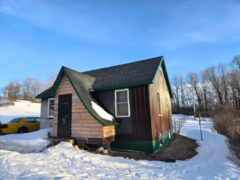 96 Allen, Iron River, MI 49935
