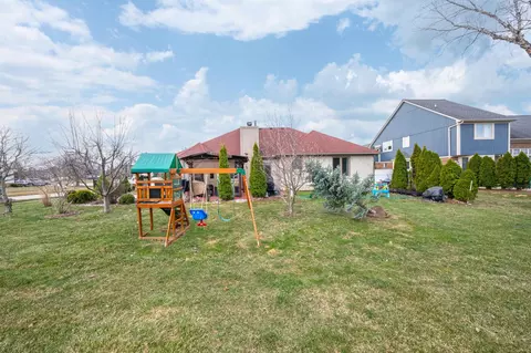 Exterior - 47310 Beacon Sq, Macomb, MI 48044 photo 6 of 7
