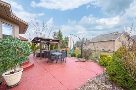 Exterior - 47310 Beacon Sq, Macomb, MI 48044 photo 5 of 7