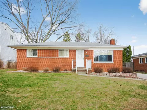 23268 Cora, Farmington Hills, MI 48336
