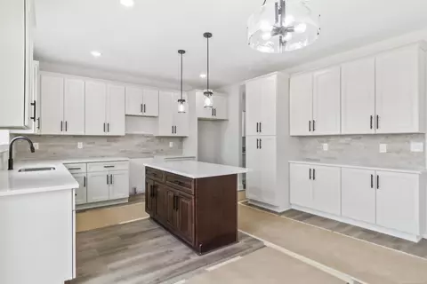 Kitchen - 45537 Gable, Macomb, MI 48044 photo 1 of 3