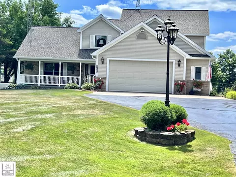 10394 Hills, Goodrich, MI 48438