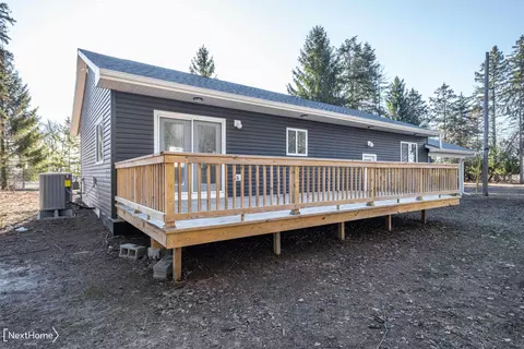 Exterior - 229 N Water, Au Gres, MI 48703 photo 4 of 9