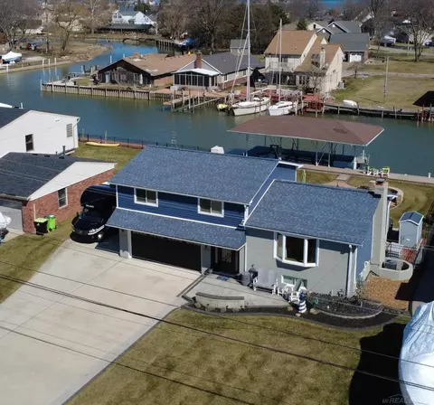 39228 Venetian, Harrison Township, MI 48045