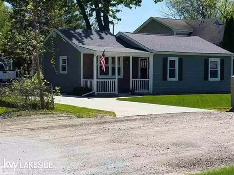 7736 Washburn, Washington Township, MI 48094
